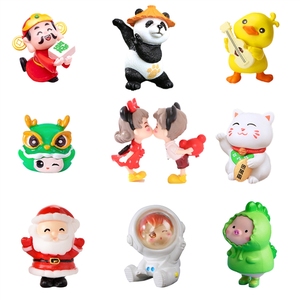 Weij offre vendite dirette di ciondoli artigianali in plastica basati su disegni forniti e vendita all'ingrosso di ornamenti per micro-paesaggi. - Product Image 1