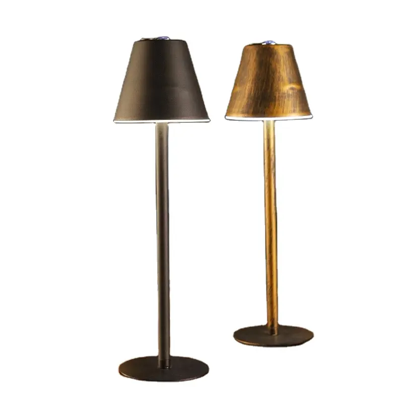 북유럽 LED 철 예술 분위기 패션 책상 램프 터치 디밍 금속 눈 보호 테이블 램프 바 거실 침실 조명