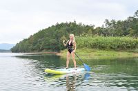 Chine gros CE Paddle Board Gonflable Stand Up SUP Surfboards avec fenêtre transparente