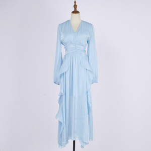 Vestido Nuevo y Moderno con Cuello en V, Plisado, de Manga Larga, con Adorno de <span class=keywords><strong>Hongo</strong></span> Negro y Falda Larga Entallada que Estiliza la Figura - Product Image 4