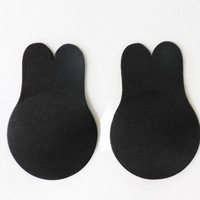 Kit de soutiens-gorge réutilisables sans bretelles pour rehausser les seins, avec couvre-tétons en silicone nude effet push-up
