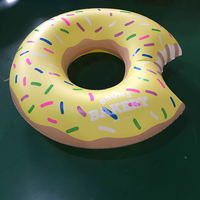 Bouée gonflable Donut Jaune à Motifs - Adorable Bouée de Natation en Forme de Donut pour Piscine et Vacances à la Plage