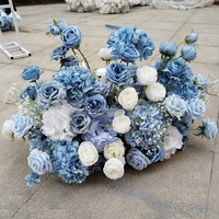 Elegante blauwe en ivoorkleurige bloemrij voor de bruiloftsceremonie, kunstmatige bloemenloper voor de vloer, te koop