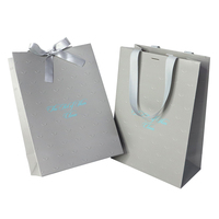 Emballage en papier kraft imprimé avec logo personnalisé, sac cadeau gaufré pour bijoux, cosmétiques, maquillage