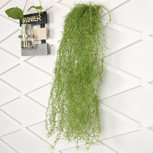 Planta Artificial Colgante de <span class=keywords><strong>Musgo</strong></span> <span class=keywords><strong>Español</strong></span>, Guirnalda Verde Rizada para Decoración de Interiores, Cesta de Pared, Reutilizable, MOQ Bajo - Product Image 1