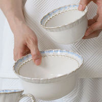 Service de table en porcelaine blanc à prix d'usine, design en relief, assiettes en céramique, 58 pièces, vente en gros
