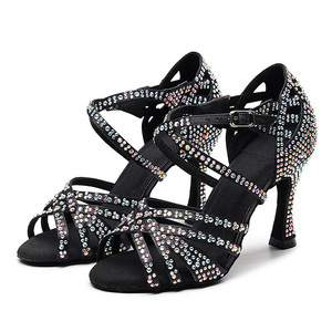 2025 wanita pesta sepatu dansa Satin bersinar Rhinestones lembut bawah Latin sepatu dansa wanita <span class=keywords><strong>Salsa</strong></span> sepatu dansa - Product Image 3