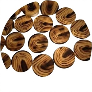 Bouton en corne vierge le plus populaire et bouton en coquille de corne de buffle couleur miel pour les vêtements et les sacs à main. - Product Image 1