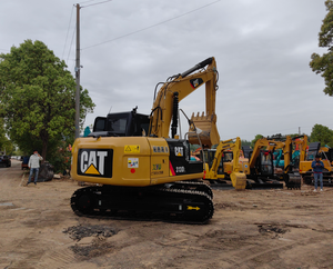 Excavatrice hydraulique sur chenilles Caterpillar CAT 313D d'occasion, jaune, avec godet de terrassement - Product Image 6