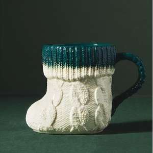 Tazza a forma di calzino natalizia in ceramica in stile festivo con struttura a maglia e colore sfumato-ideale per la casa, il caffè e il regalo - Product Image 4