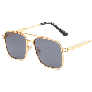 2024 classique <span class=keywords><strong>Vogue</strong></span> pilote carré lunettes <span class=keywords><strong>de</strong></span> <span class=keywords><strong>soleil</strong></span> pour hommes femmes Double ponts luxe métal grand cadre nuances UV400 lunettes <span class=keywords><strong>de</strong></span> <span class=keywords><strong>soleil</strong></span> pour - Product Image 5