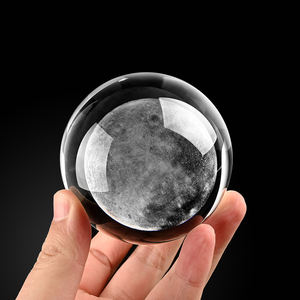 Toptan düşük adedi ücretsiz tasarım kristal el sanatları moda yaratıcı hediye kristal top 3D lazer Engrave ay cam küre dekor oyuncak - Product Image 4
