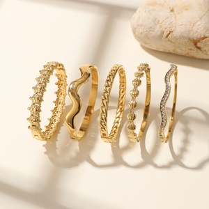 Wholesale Zirconia Wave Bangle Stainless Steel Bracelet Women Chain Link Shell <strong>Turtle</strong> Bracelet <strong>Jewelry</strong> Factory Direct Sale - Product Image 1