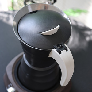 Cafetera Espresso Clásica Personalizada para Estufa, Nuevo Diseño, Cafetera Moka de Aluminio con Tapa, Estilo Europeo Ecológico para Uso Doméstico - Product Image 2