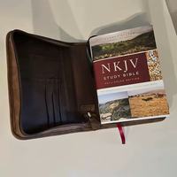 Housse de Bible en cuir de buffle grainé, avec logo personnalisé en relief croix, pochette zippée, plusieurs tailles, étui de voyage fait main pour les utilisateurs chrétiens