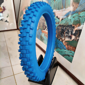 Neumático de Motocicleta Personalizado de Fábrica, Color 60/100-14 Y186A, Base de Goma Resistente, Neumático Enduro Resistente a la Abrasión para la Estepa Patagónica - Product Image 1