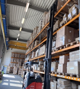 JCL M-003 Heavy Duty 5-Layer Industrial Steel Mezzanine Shelf System Durable Prefabricated Corrosion Protected Warehouse Racking - Product Image 5