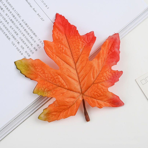 Grandes <span class=keywords><strong>feuilles</strong></span> <span class=keywords><strong>d</strong></span>'érable artificielles jaunes en plastique pour <span class=keywords><strong>décoration</strong></span> de mariage, de Noël et <span class=keywords><strong>d</strong></span>'<span class=keywords><strong>automne</strong></span> - Product Image 4