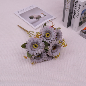 Flores Artificiales de Seda, Ramo Pequeño de Siete Cabezas, Gerbera, Margarita Africana, Estilo Europeo Vintage, Decoración Floral para Sala de Estar - Product Image 6