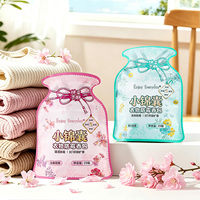 Sachet parfumé anti-moisissure suspendable de haute qualité OEM ODM, éliminateur d'odeurs, pochette en papier anti-humidité pour armoire et tiroir