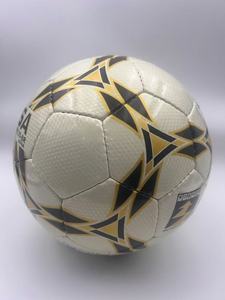Pallone da Calcio di Alta Qualità Cucito a Mano, Durevole, per Allenamento e <span class=keywords><strong>Club</strong></span> di Calcio - Product Image 3