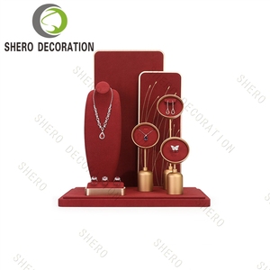 Exhibidores de Joyería de Metal Rojo Terciopelo al por Mayor, Juego de Exhibición Combinado de Varias Piezas para Mostrador de Joyería y Escaparate - Product Image 4
