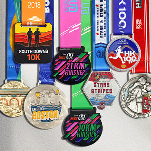 Square Mascot 5K Fun Run Logotipo personalizado Race Medallion Gold Champions League Marathon Sports Awards Metal Diseño personalizado Medallas - Product Image 2