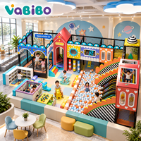 Area Bermain Dalam Ruangan Vabibo, Kolam Bola, Perosotan Bergelombang, Trampolin, Area Makan Anak, Tema Putri/Fantasi, Desain Khusus