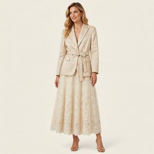 Ensemble Blazer et Jupe Longue en Dentelle Jacquard Ivoire avec Ceinture et Col Cranté pour Femme – Printemps/Été – Élégant, Formel, Soirée – Deux Pièces Personnalisables OEM/ODM - Product Image 1