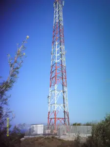 Torre triangolare delle telecomunicazioni della Radio del paesaggio pressofuso di telecomunicazione della trasmissione a basso costo