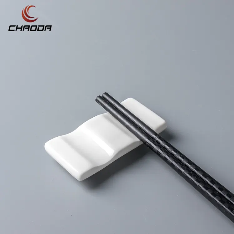 Asian Zen Style Classic Design Kitchen Ceramic White Embossed Chopstick Spoon Cutlery Utensil Holder For Restaurant