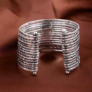 กำไลข้อมือชุบเงินทำด้วยมือลายดอกไม้เครื่องประดับเพชรหลักแบบใหม่ขายส่งสำหรับของขวัญแต่งงานของชาวคริสต์ - Product Image 3