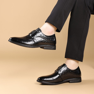 Mocassins en cuir noirs à bout pointu pour hommes, à enfiler, chaussures habillées et décontractées pour jeunes de 18 à 40 ans - Product Image 3