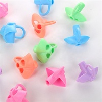 Poignées de crayon pour l'écriture manuscrite des enfants, outils de correction de posture ergonomique à trois doigts