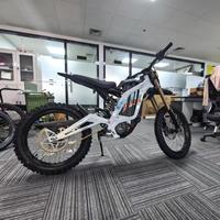 2026 Sur Ron Light Bee X Tout-terrain 10KW 72V 35Ah Vélo électrique haute puissance pour adultes Moto tout-terrain électrique Surron