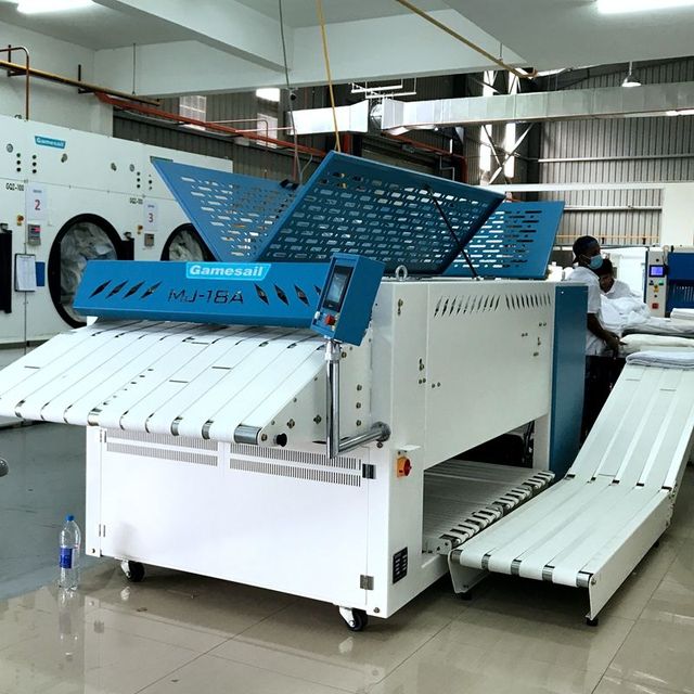 For Automatic Laundry Towel Flatwork Ironer with Steam Cleaning 50m/min Speed & 4-Fold Capacity 1 Year Warranty
