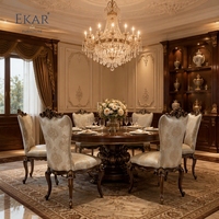 Chaise de salle à manger en damassé à motifs médaillon baroques |   Chaise d'appoint classique française de luxe dorée - EKAR FURNITURE