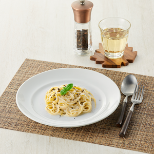 Assiettes en céramique de luxe en porcelaine Spazio Mino standard fabriquées au Japon - Product Image 2