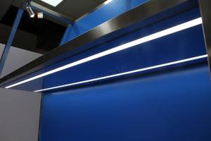 ตู้โชว์เครื่องประดับ LED ดีไซน์ใหม่ คุณภาพสูง พร้อมส่ง สำหรับร้านขายเครื่องประดับและร้านค้าปลีกในห้างสรรพสินค้า - Product Image 3