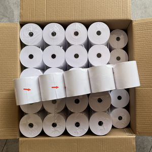 Rouleaux de papier thermique de qualité supérieure, impression claire, taille personnalisable 57 mm 80 mm, utilisés comme reçus dans les banques et les magasins - Product Image 1