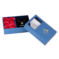 Boîte-cadeau d'emballage de bijoux en forme de fleur de savon rose avec couvercle rigide et base avec fenêtre transparente
