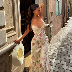 Vestido Maxi Elegante Casual de Verano, Ecológico, Transpirable, con Estampado Floral Digital, Tejido, Corte en A, con Encaje, Satén y Tirantes Finos en Contraste - Product Image 3