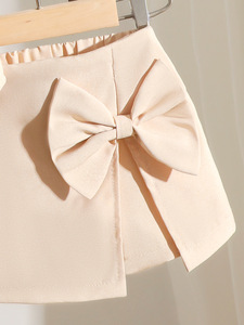 Completo Estivo 2026 per Bambina: Gilet Beige, Gonna con Fiocco e Pantaloncini - Set Carino 2 Pezzi - Product Image 5