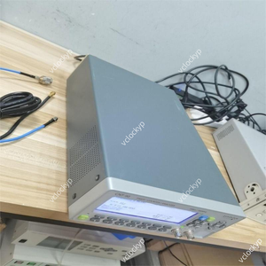 1 Pc Utilisé Bon PENDULUM CNT-90 Fréquence Compteur Analyseur de Temps 300mhz - Product Image 3