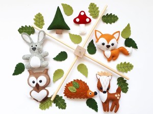 Animaux de la forêt <span class=keywords><strong>mobile</strong></span> pour bébé cadeau de douche de bébé nouveau cadeau pour bébé animaux en feutre jouet <span class=keywords><strong>mobile</strong></span> forestier forestier - Product Image 4