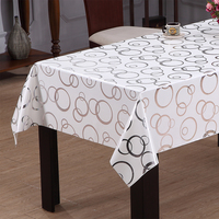 Nappe en PVC RNPT avec imprimé de brindilles botaniques dispersées et support en tissu pour tables à manger