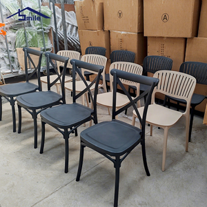 Chaise en plastique moderne <span class=keywords><strong>vintage</strong></span> <span class=keywords><strong>de</strong></span> haute qualité avec dossier croisé, empilable, pour la maison, le <span class=keywords><strong>bar</strong></span>, la salle à manger, les mariages, les locations d'événements - Product Image 1