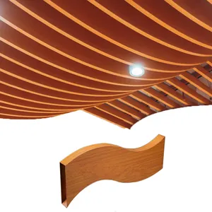 Produttore di vendita di fabbrica commerciale usato grano di legno curvo in alluminio deflettore estrusione rivestimento della parete del soffitto per il centro commerciale