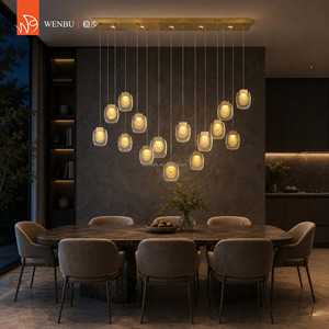 Lustre moderne de luxe avec pendentifs en verre faits à la main et finition en feuille d'or - Product Image 3