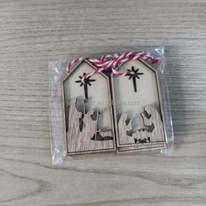 Ensemble de Noël de 4 délicates décorations de crèche en bois - Product Image 3